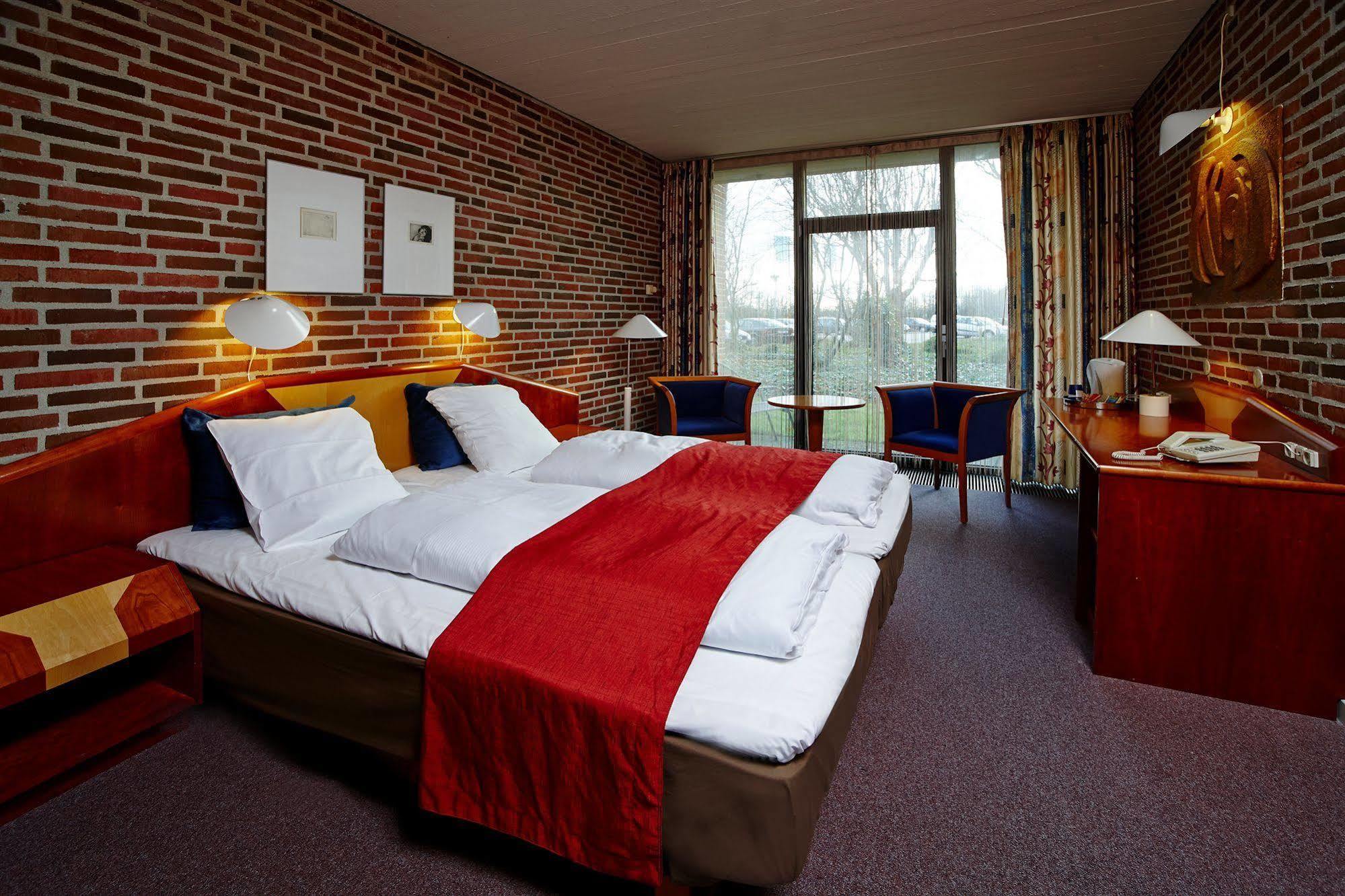 Hotel Frederik D.Ii Slagelse Exteriör bild